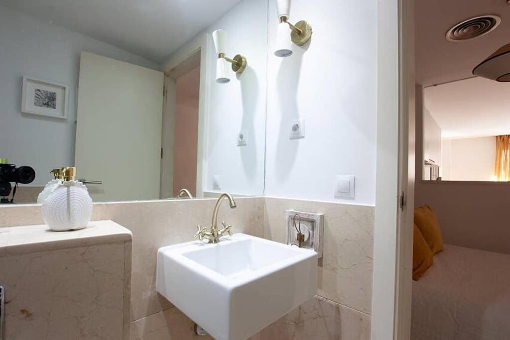 Apartament Heima Gran Via A Madryt Zewnętrze zdjęcie